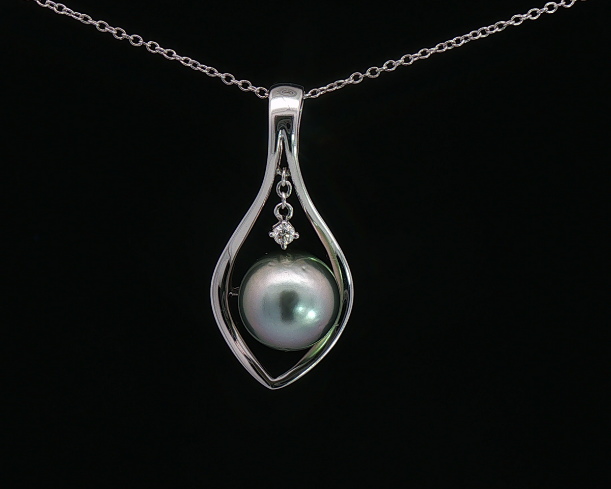 Tahitian Pearl Teardrop Pendant